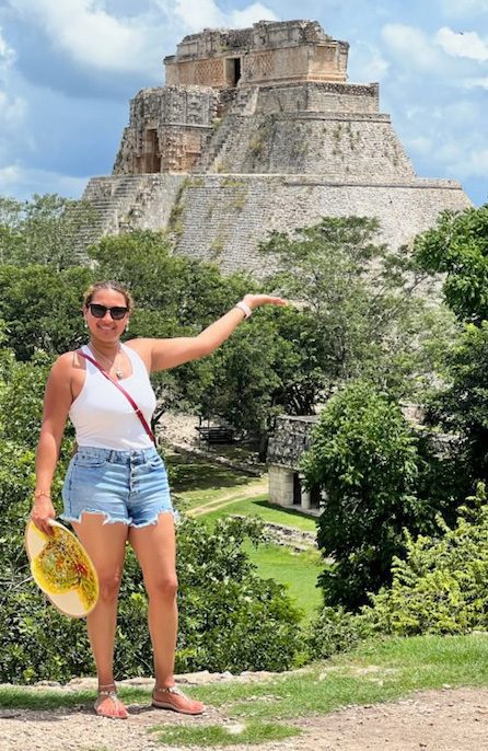 Photo of Paola Fernandez traveling